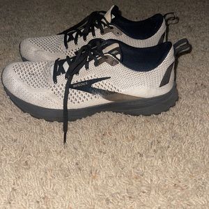 Brooks Tennis Shoes